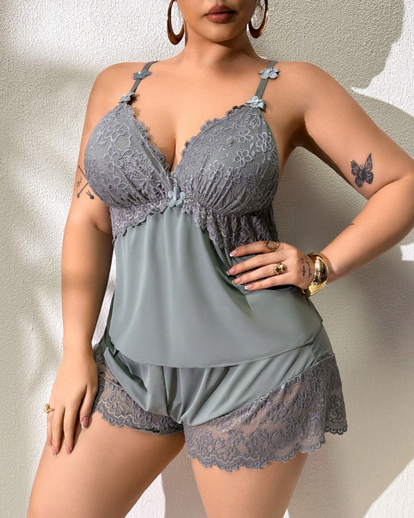 Luxurious Plus-Size Lace Satin Cami Pajama Set – Alluring 2-Piece Sleepwear for Women
