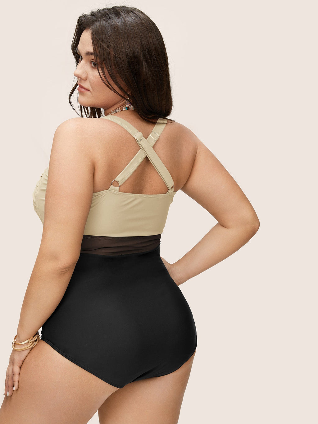 Figure-Flattering Contrast Twist-Front One-Piece Swimsuit with Tummy Control