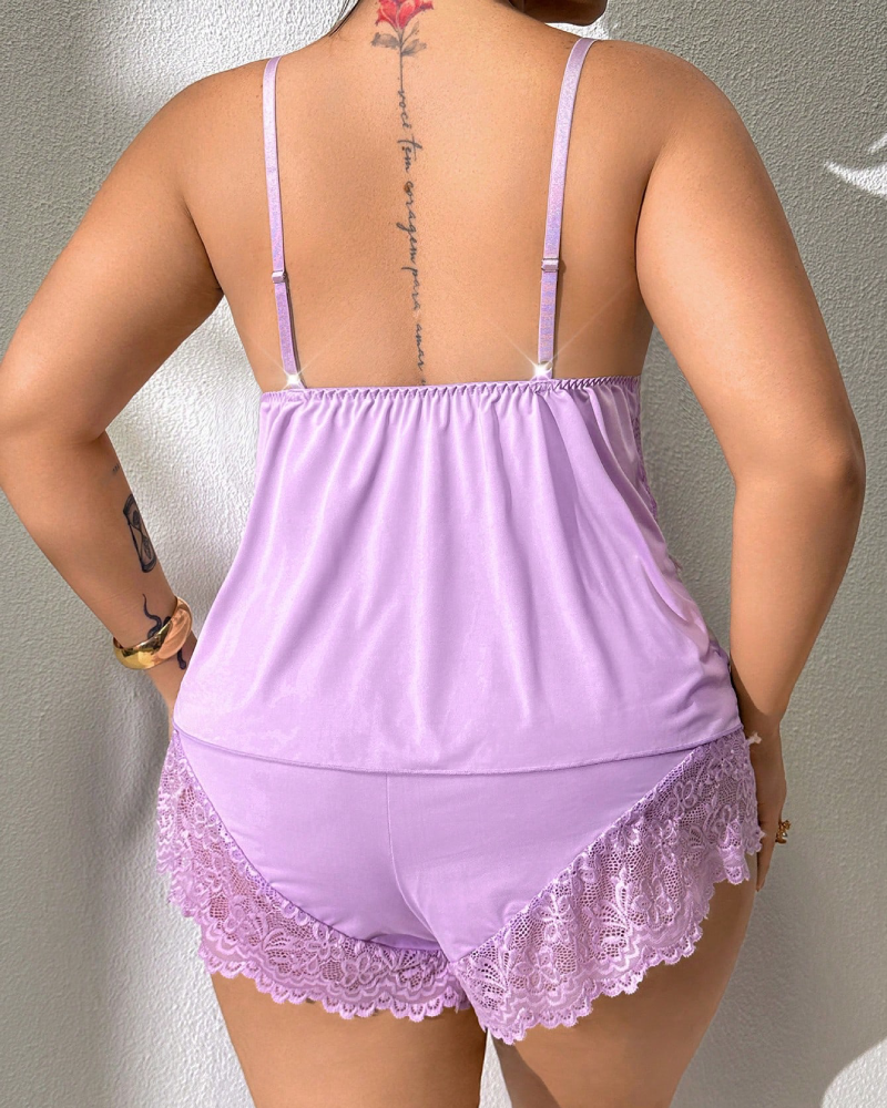 Luxurious Plus-Size Lace Satin Cami Pajama Set – Alluring 2-Piece Sleepwear for Women