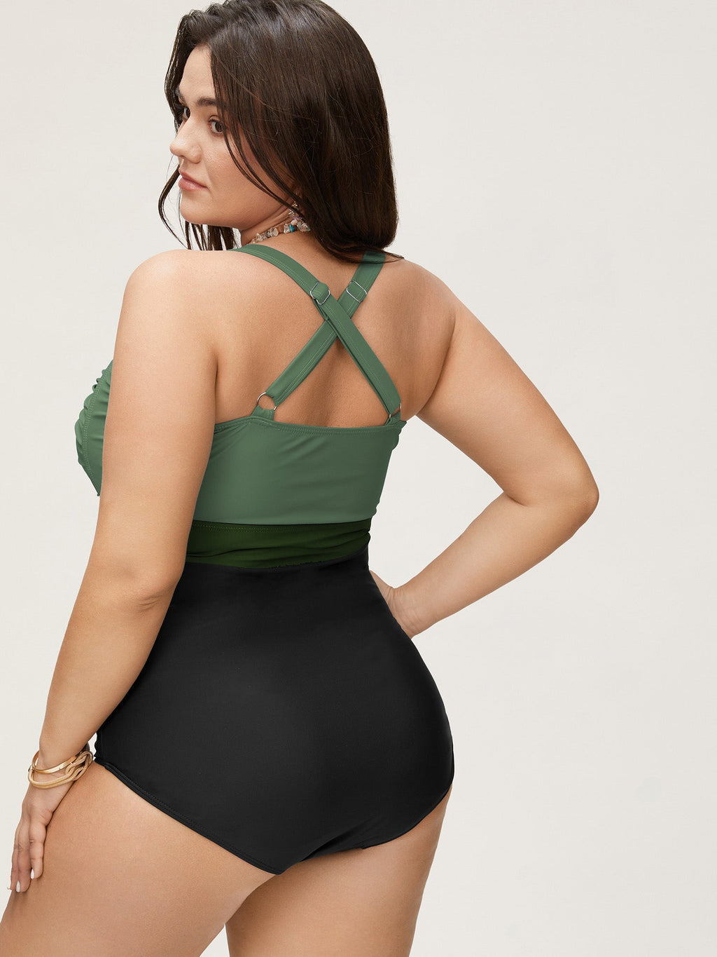 Figure-Flattering Contrast Twist-Front One-Piece Swimsuit with Tummy Control