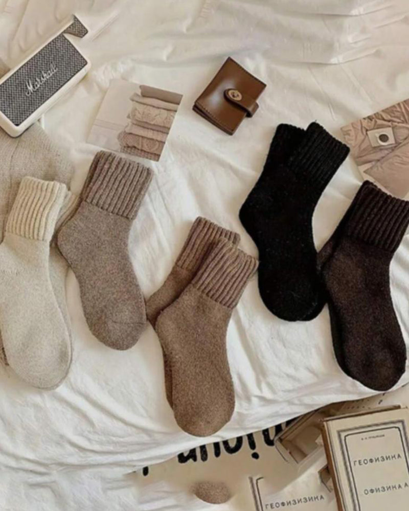Ultra-Soft Fleece-Lined Ribbed Crew Socks for All-Day Comfort