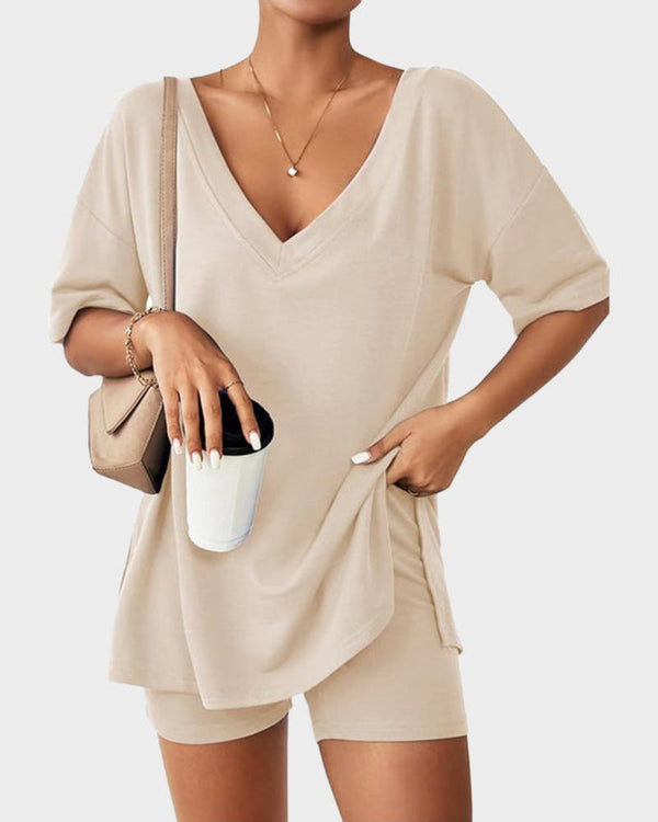 Casual 2-Piece Loungewear Set: Relaxed Oversized Top with Split Hem & Fitted Shorts