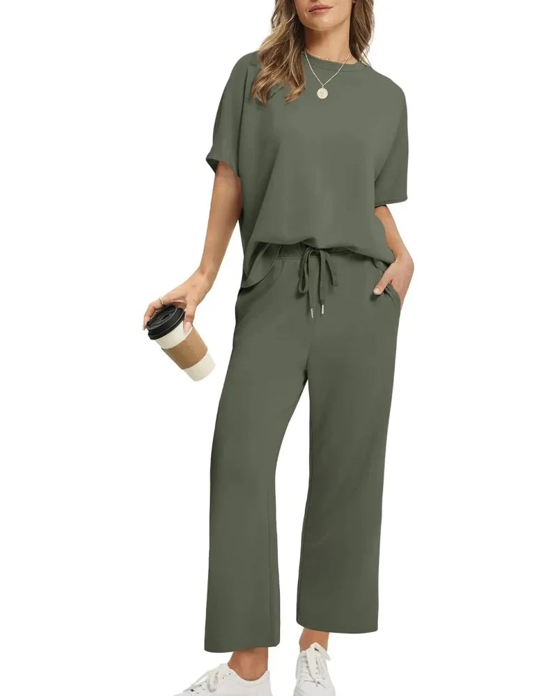 Women's 2-Piece Set: Relaxed Oversized Tee & Wide-Leg Pants for Effortless Summer Casual