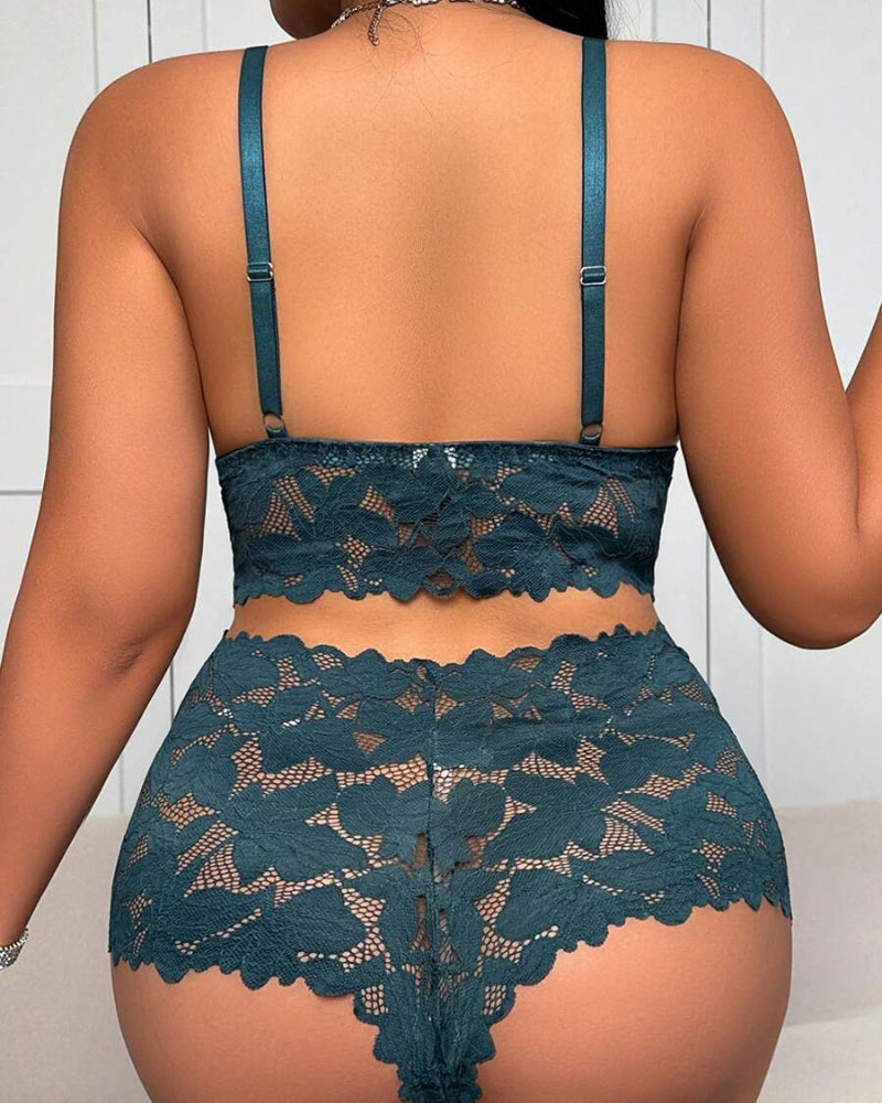 Plus Size Lace Lingerie Set - 2-Piece Sexy Sleepwear for Curves