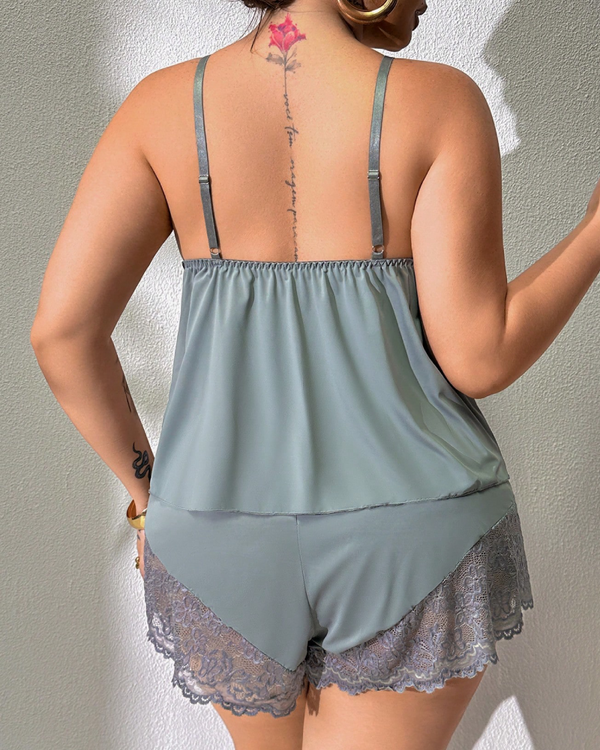 Luxurious Plus-Size Lace Satin Cami Pajama Set – Alluring 2-Piece Sleepwear for Women