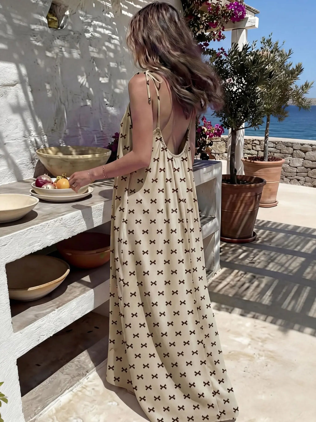 Chic Women’s Elegant Solid-Color Backless Slip Dress