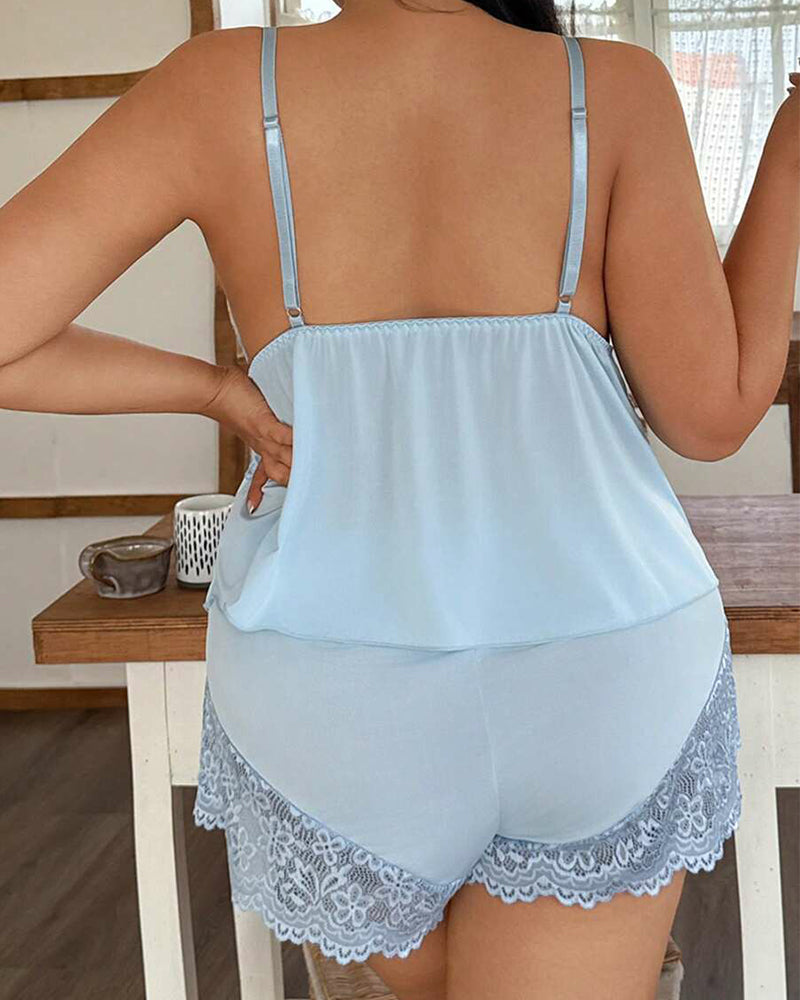 Luxurious Plus-Size Lace Satin Cami Pajama Set – Alluring 2-Piece Sleepwear for Women